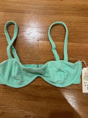 NWT billabong underwire bikini top size S